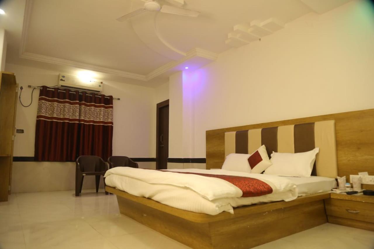 Amber Hotel Barmer 외부 사진